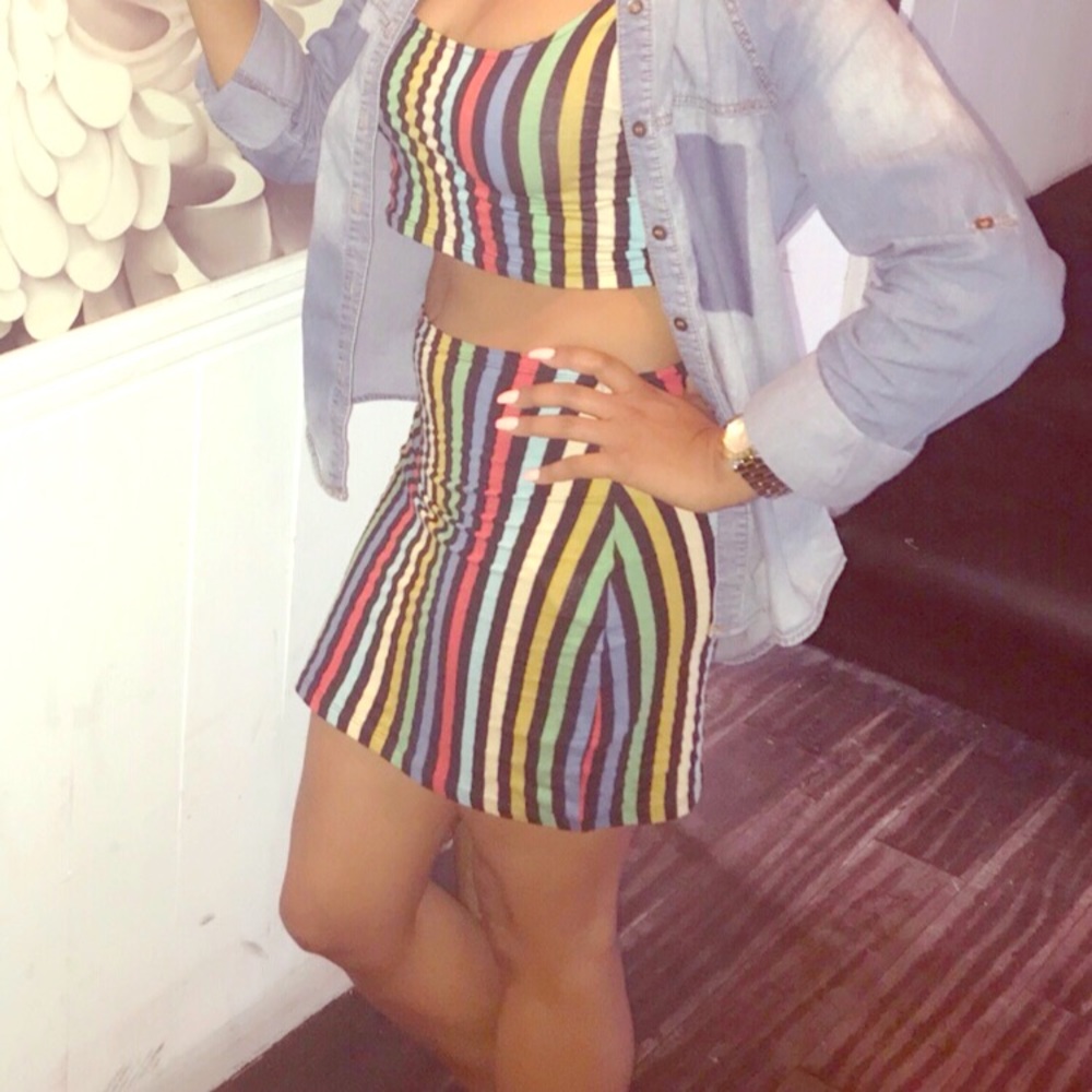 Cute colorful skirt/crop 2pc!